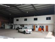 VENDO DEPOSITO INDUSTRIAL EN MARIANO ROQUE ALONSO C/OFICINAS BAÑOS SEXADOS,TALLER
