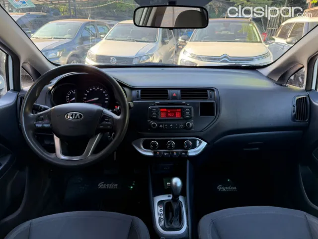 Kia Rio Hatchback 2015 — foto 4