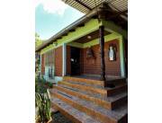 Vendo casa en Hohenau a pasos de la ruta 6