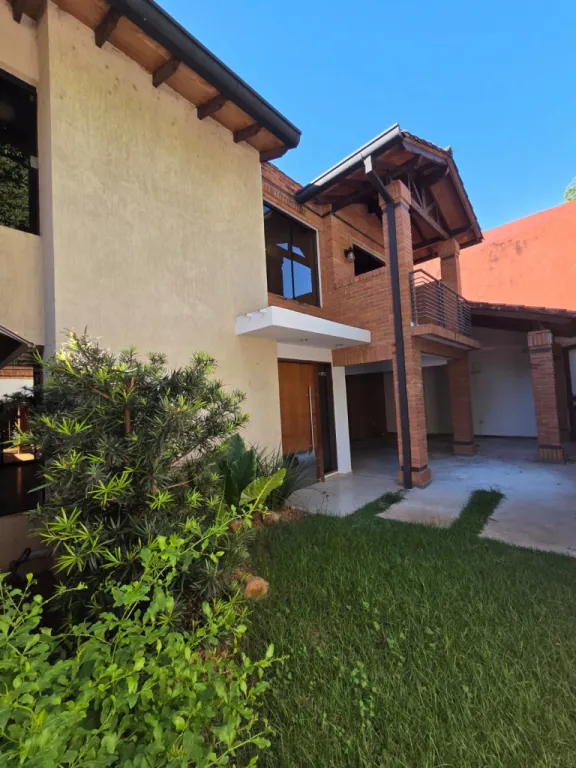 RESIDENCIA EN VENTA BARRIO MCAL. ESTIGARRIBIA ASUNCIÓN — foto 2