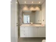 VENDO CASA EN LUQUE ESTILO BRITÁNICO