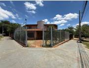 ALQUILO RESIDENCIA EN LAMBARE, VALLE APUAI COD 6198