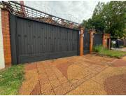 VENDO CASA EN BARRIO LAS LOMAS