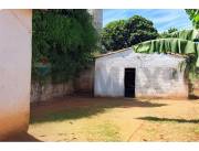 ¡Vendo casa con amplio patio en San Lorenzo!