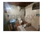 VENDO CASA A REFACCIONAR EN LAMBARE