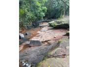 Vendo Hermoso Terreno con Arroyo