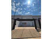 ALQUILO CASA PAREADA EN JARDIN DE ORO, LUQUE COD 6129