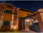 Vendo Residencia en Barrio Exclusivo Las Golondrinas