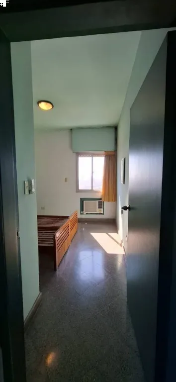 Amplio Departamento en Barrio Dr Francia en Venta — foto 3