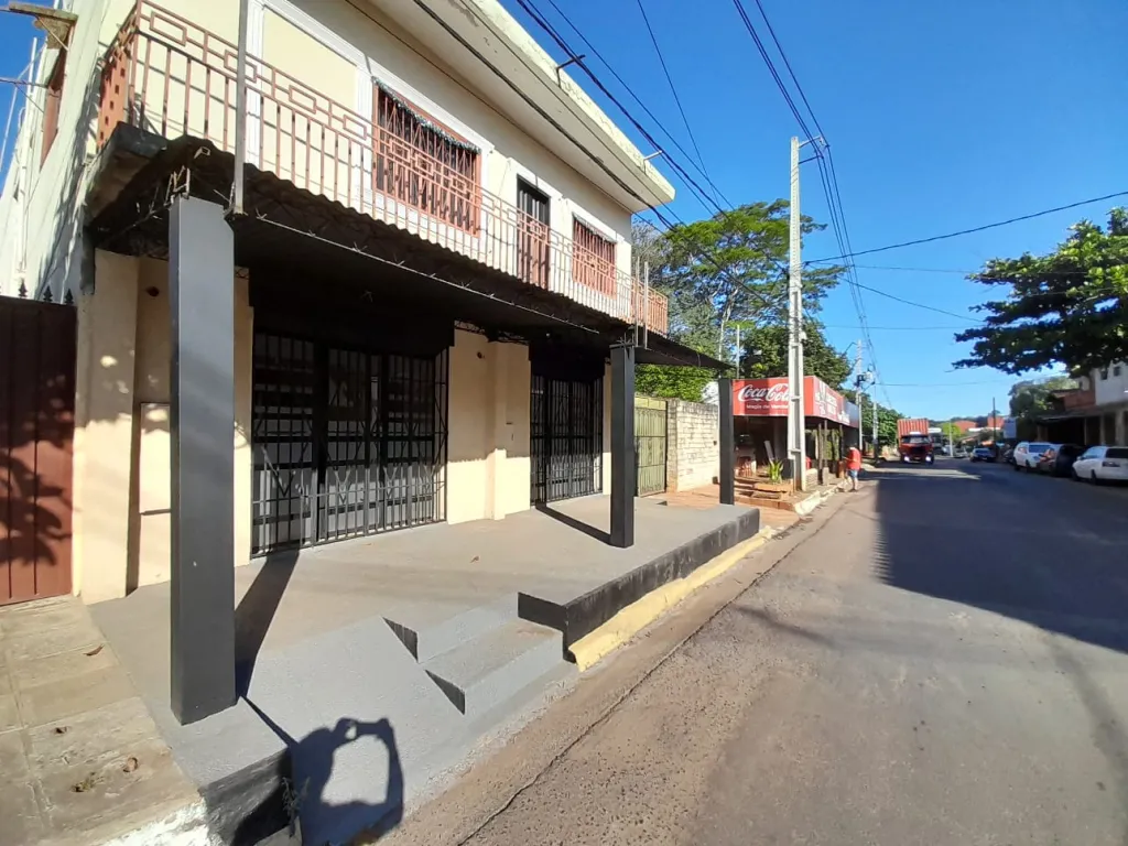 Alquilo Salones comerciales en San Lorenzo - Barcequillo, calle Rafael Materi — Foto 2