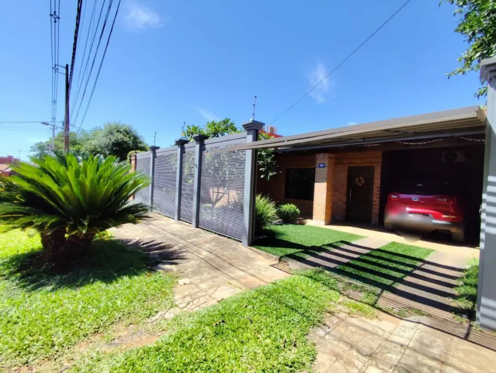 VENDO HERMOSA CASA DE 3 DORMITORIOS EN BARRIO LAURELTY, SAN LORENZO — foto 2