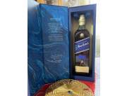 VENDO WHISKY BLUE LABEL DE JOHNNIE WALKER.
