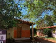 En venta terreno con casa a refraccionar en Villa Elisa.🤩 7753