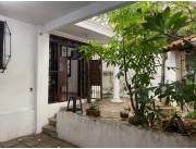 CASA EN VENTA EN BARRIO CIUDAD NUEVA, ASUNCIÓN