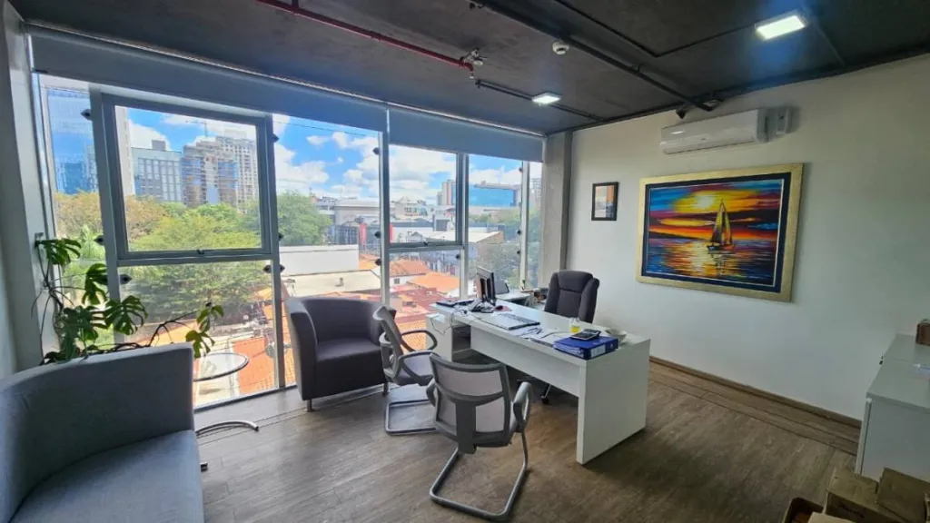 EN ALQUILER OFICINA CORPORATIVA EN VILLA MORRA ID 42049 — фото 2