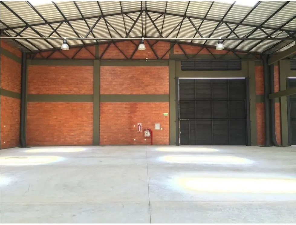 ALQUILO DEPOSITO DE 3200 m2 EN LIMPIO COD 5231 — Foto 3