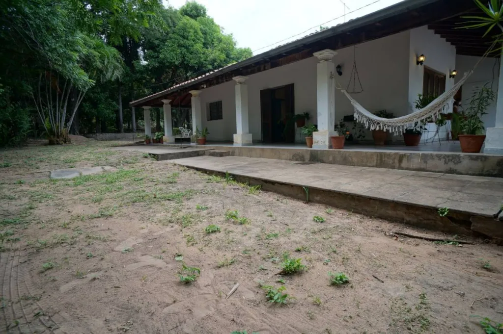 VENDO AMPLIA PROPIEDAD EN BARRIO MBOCAYATY ASUNCION — foto 3