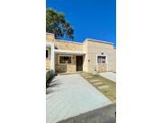 Alquilo Duplex de 3 dormitorios AMOBLADO en condomino en Barrio Primavera de Luque