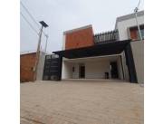 ALQUILO ELEGANTE CASA PAREADA