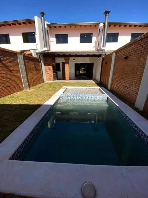 ALQUILO HERMOSA CASA PAREADA — foto 3