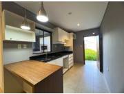 VENDO DUPLEX EN LAURELTY SAN LORENZO COD 3104