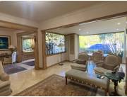 En Venta Residencia De 4 Dormitorios En Suite, En Barrio Carmelitas.