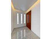 RESIDENCIA MINIMALISTA A ESTRENAR CON 5 SUITES