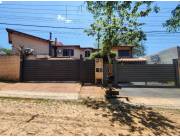 EN VENTA - DUPLEX DE 3 DORMITORIOS EN BARRIO MBURUCUYA