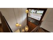 EN VENTA - RESIDENCIA MODERNA DE 4 DORMITORIOS, BARRIO VIRGEN DEL HUERTO