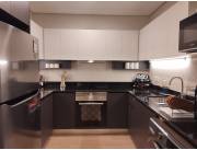 Vendo Amplio Departamento De 2 Dorm. 1 Cochera En El Edificio Spirit De Gaulle