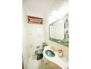 CASA EN VENTA DE 6 SUITES - BO. OBRERO