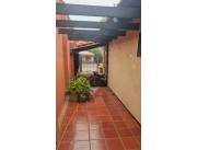 Vendo Casa a refaccionar – Barrio San Vicente