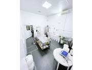 Laboratorio Y Depósito Farmacéutico Con Oficinas, Local, Cbd Cosmetica