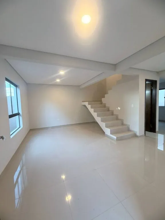 VENDO MODERNO DUPLEX 3 DORMITORIOS EN LAMBARE — foto 2