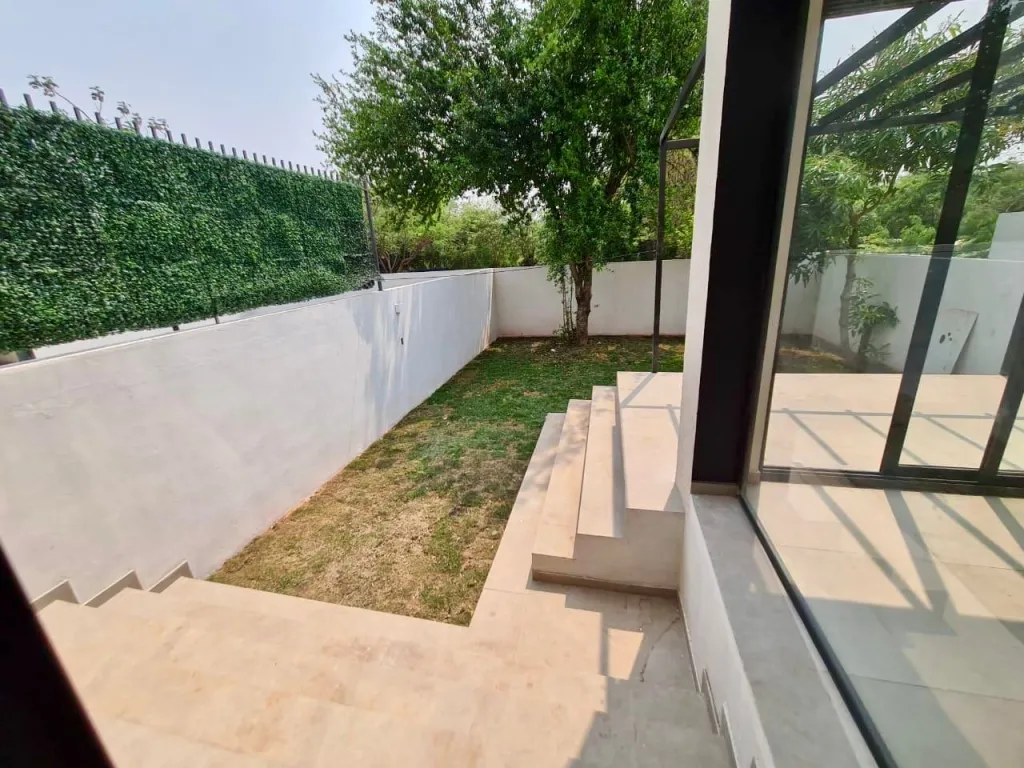 VENDO DUPLEX A ESTRENAR EN LAMBARE - ZONA RESIDENCIAL SANTA ROSA — foto 2