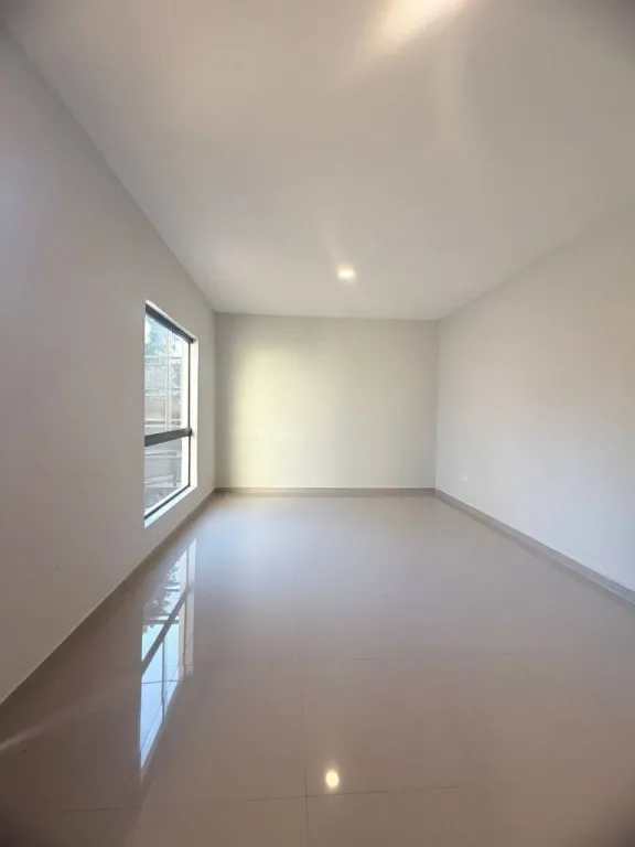 VENDO MODERNA CASA 3 DORMITORIOS EN LAMBARE — foto 2