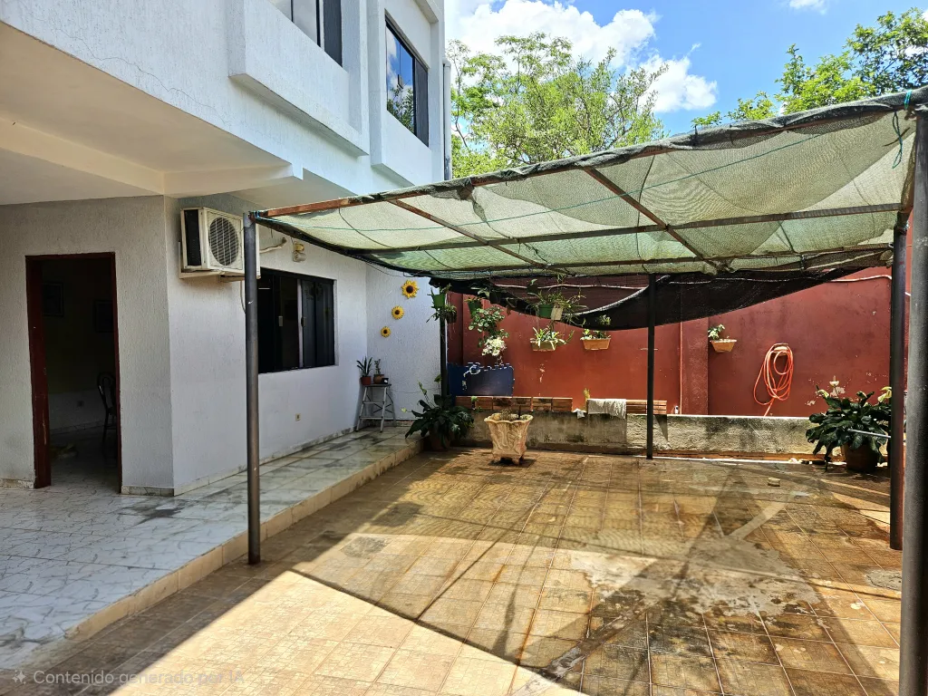 MODERNA RESIDENCIA DE 2 NIVELES - Barrio MBOKAYATY, ÑEMBY! — foto 2