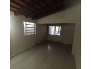 ALQUILO CASA EN LUQUE CENTRO COD 3028