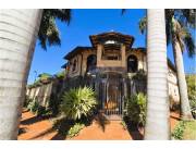 VENDO HERMOSA CASA EN SAN LORENZO ZONA LAGUNA GRANDE