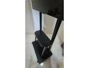 Mueble metalico con soporte y ruedita para TV