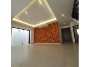 Alquilo Elegante Casa Pareada de 3 dormitorios con piscina en Barrio America de Luque