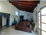 VENDO HERMOSA CASA EN SAN LORENZO