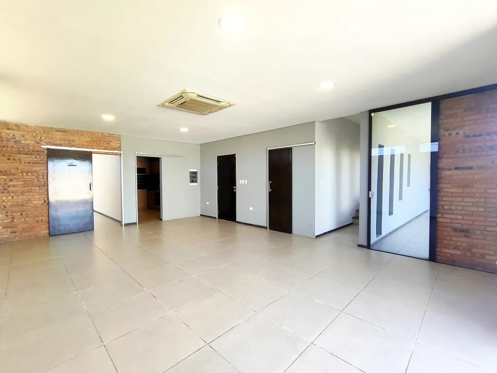 EN VENTA CASA EN LUQUE - ZONA PALMA LOMA — foto 3