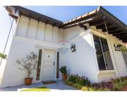 VENDO CASA EN BARRIO CARMELITAS