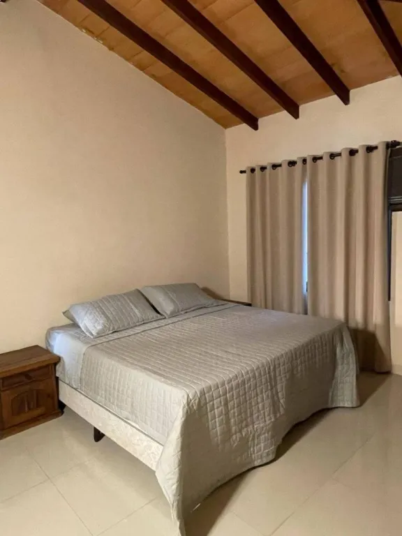 ALQUILO CASA EN SAN BERNARDINO POR ENERO — foto 2