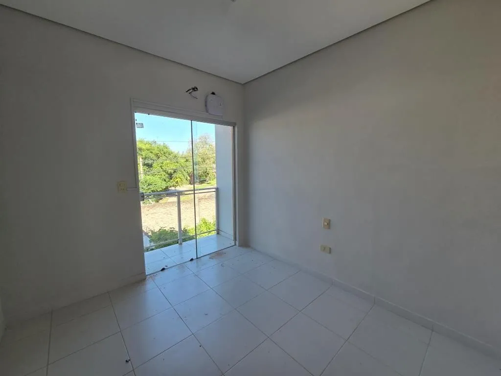 Vendo duplex de 3 dormitorios con piscina en Lambare — foto 3