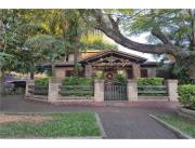 VENDO CASA EN ESQUINA ZONA SUPERMERCADO EL PUEBLO LAMBARE