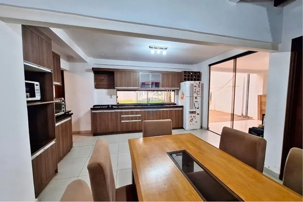 HERMOSA CASA EN FERNANDO DE LA MORA — foto 3