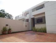 Alquilo Hermoso Duplex de 3 dormitorios con piscina en barrio Herrera de Asuncion