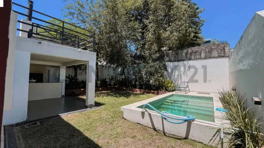 HERMOSA CASA DE 3 DORMITORIOS - ZONA YACHT — foto 3